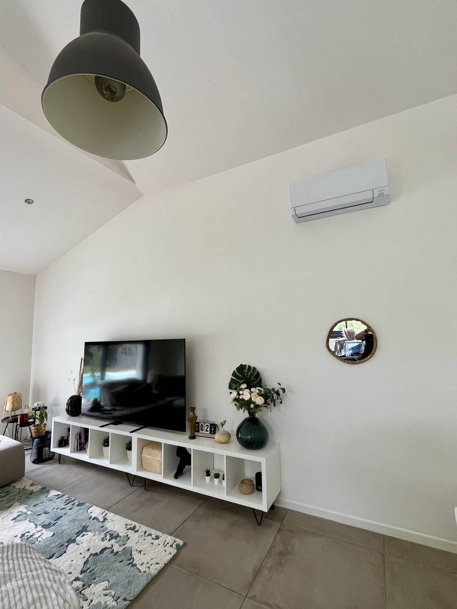 Installation de climatisation réversible avec groupe extérieur par un artisan expert RGE à L'Isle-Jourdain 32600